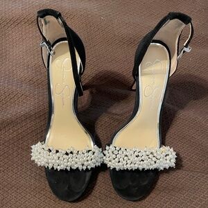Black velvet with pearl accent heals
